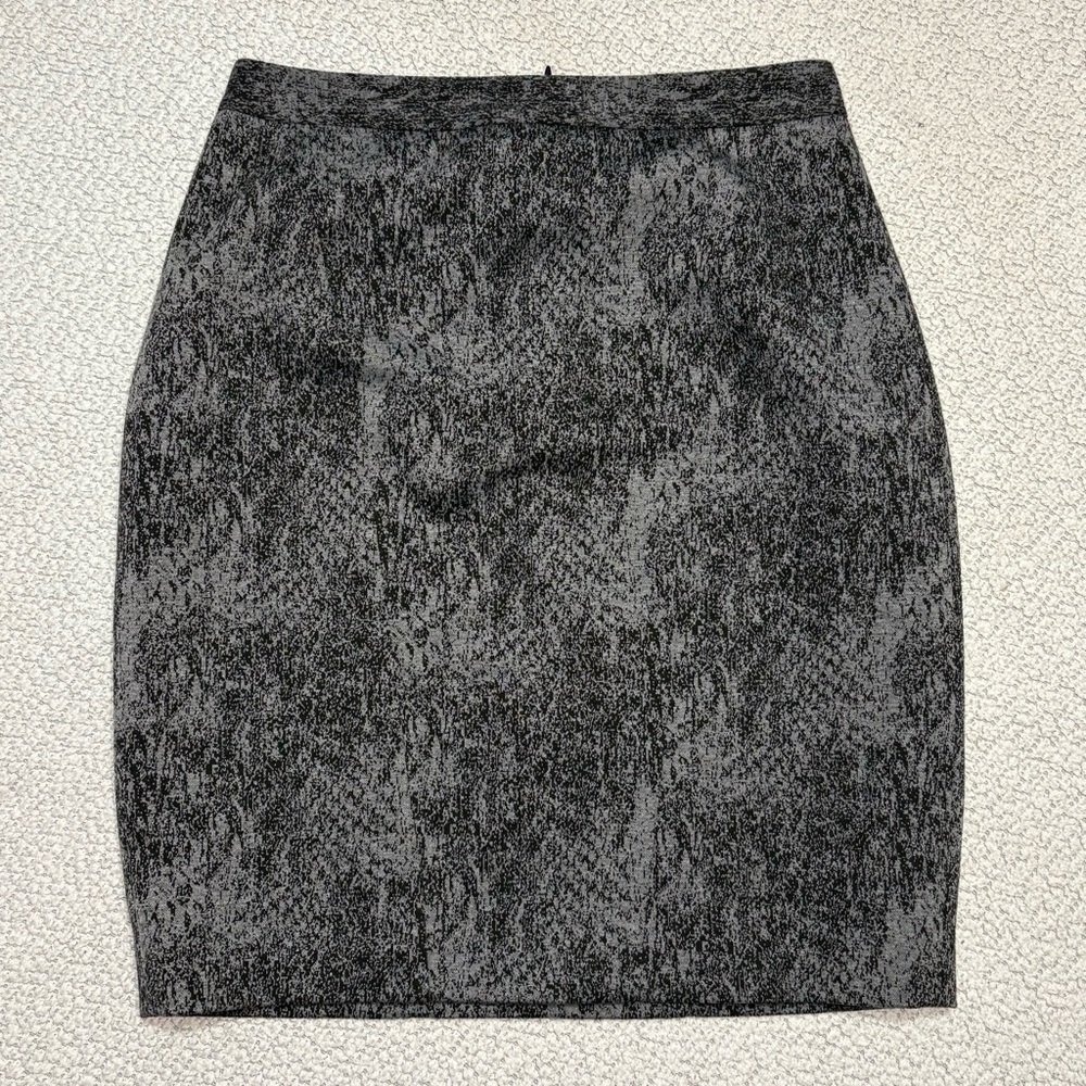 Tahari Women's Textured Pencil Skirt Gray Black Career Office Lined Size 8 30x